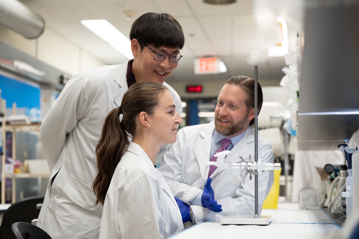 Matt Miller in Lab with students